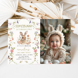 Wildblomma lite Bunny Girl Birthday Photo Inbjudningar