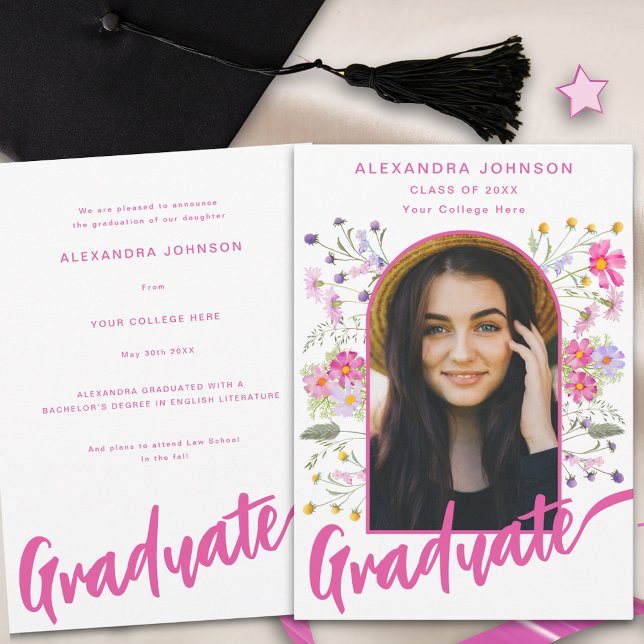 Wildblomma Student Photo Arch Modern Rosa Script Meddelande (Boho floral pink script graduate photo graduation announcement card)