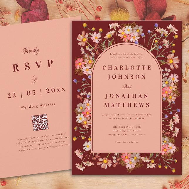 Wildblomma Terracotta Brände Orange Fall Wedding Inbjudningar (Wildflower boho arch terracotta burnt orange fall wedding invitation with website qr code)