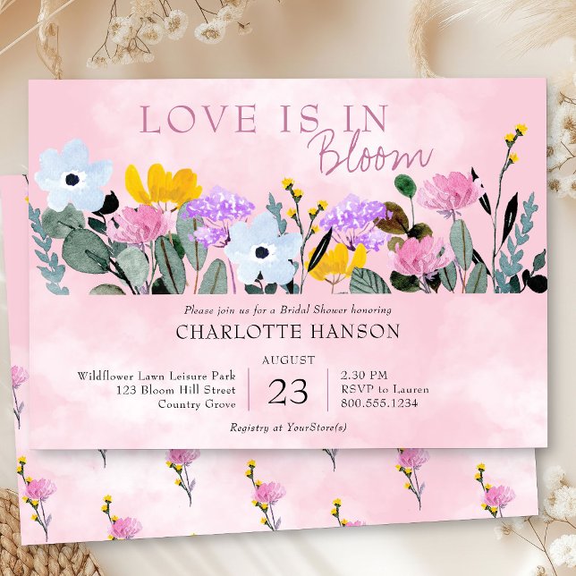 Wildblomman Gräsmatta Kärlek finns i Möhippan Bloo Inbjudningar (Love is in Bloom Invitation from my Wildflower Lawn Bridal Shower collection)