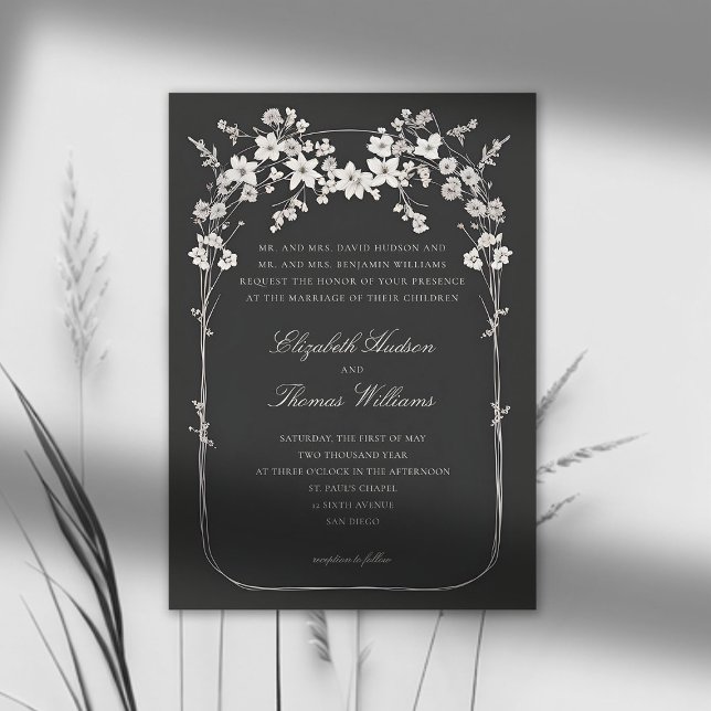 Wildblommor Black Boho Arch Forme Script Bröllop Inbjudningar (wildflowers wedding invitation black and white boho arch formal elegant modern classic script)