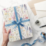 Wildblommor Blommigt Birthday Shower Bröllop Presentpapper<br><div class="desc">Oavsett om du firar en födelsedag eller ett specialtillfälle, lägger detta papper till den perfekt som avslutar hand till din gåva. I storlekarna många är det perfekten att skapa minnesvärda stunder med en snyggt. Gör dina gåvor oförglömliga med detta vackert utformade pappra omslag - för omslaget är lika viktigt som...</div>