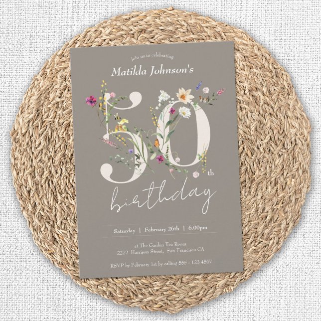 Wildblommor Elegant Blommigt 50:e födelsedagen Inbjudningar (50th Birthday Wildflowers Elegant Floral Invitation)