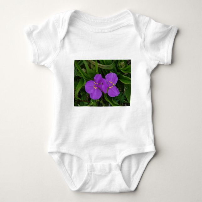 Wildblommor Fuchsia Spiderwort Hett Vår Gifts Tee (Framsida)