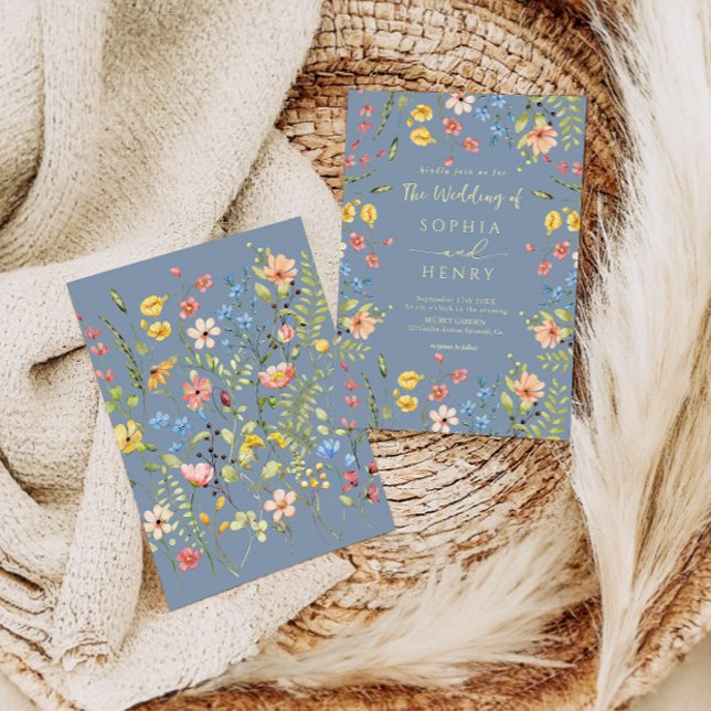 Wildblommor Modern Elegant Dusty Blue Bröllop Inbjudningar (Skapare uppladdad)