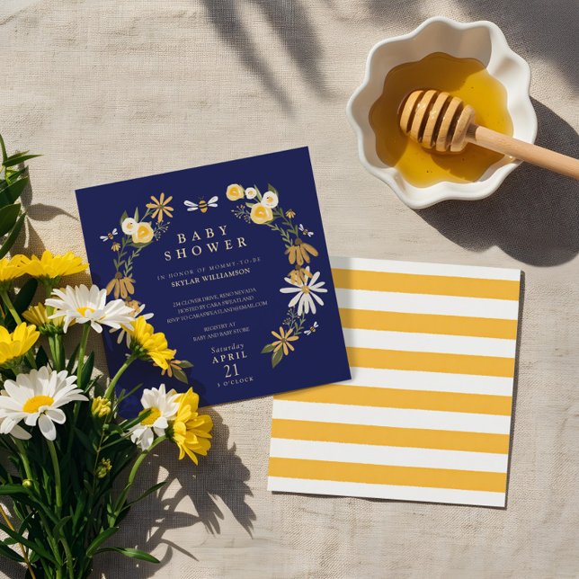 Wildblommor och honungsbin Blommigt Utandningsskug Inbjudningar (Wildflowers & Honey Bee Floral Wreath Baby Shower Invitation)