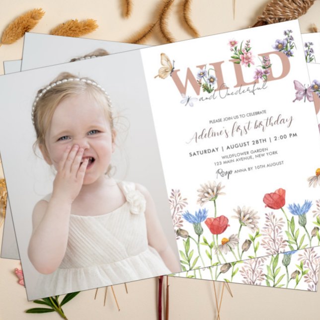 Wildblomsterfoto och Vild för första födelsedag Inbjudningar (Wild One Girl Wildflower Boho Invitation)