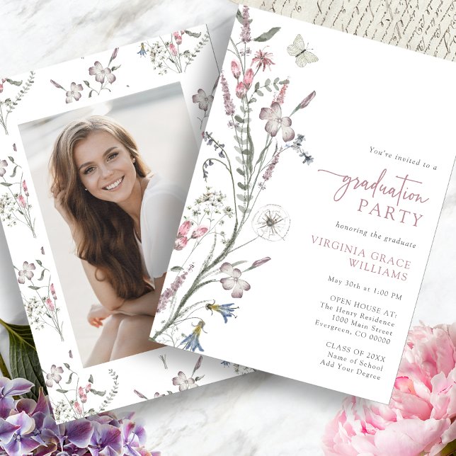 WildblomStudentfest Inbjudningar (Wildflower Graduation Party Invitation Butterfly with Picture by Painted Paperie
)