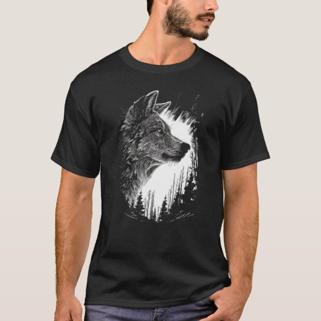Wilderness Wanderer, Monochrome Wolf in the Night  T Shirt (Framsida)