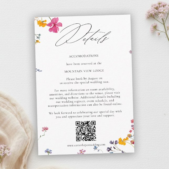 Wildflower Garden Elegant QR Code Wedding Details Tilläggskort (wildflower wedding details qr watercolor garden backyard barn summer spring elegant white)