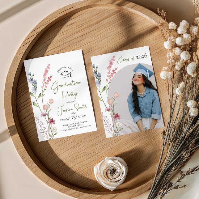 Wildflower Illustration Graduation Invite Inbjudningar (Skapare uppladdad)