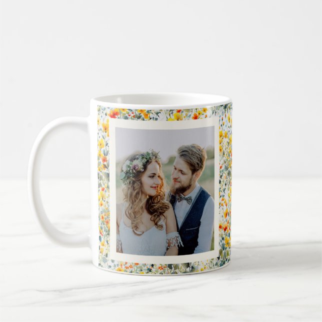 Wildflower Meadow Couple Yellow Custom Photos Kaffemugg (Vänster)
