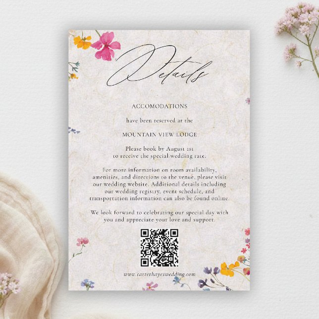 Wildflower Petal Elegant QR Code Wedding Details Tilläggskort (wildflower wedding details qr watercolor garden backyard barn summer spring elegant pink blush)