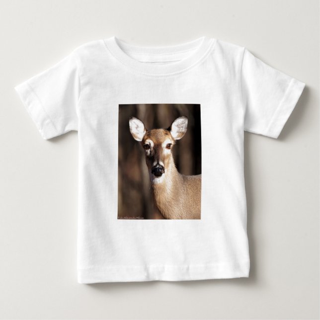 Wildlife Whitetail Hjort Doe Porträtt T-shirt (Framsida)