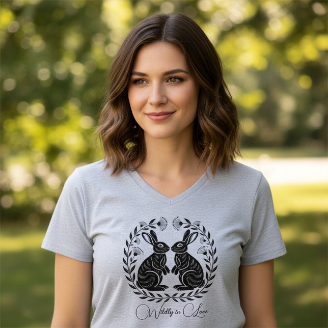 Wildly in Love | Linocut Rabbits Romantic T Shirt (Skapare uppladdad)