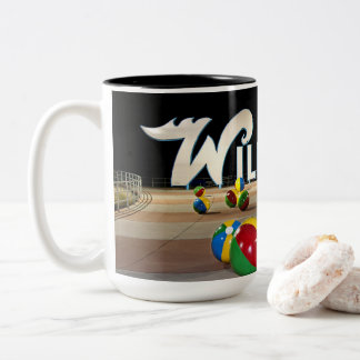 Wildwoods undertecknar på boardwalken i Wildwood Två-Tonad Mugg