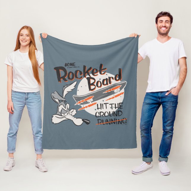 WILE E. COYOTE™ ACME Raketbräda Fleecefilt (På plats)