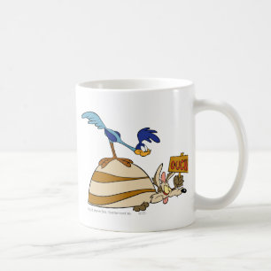 WILE E. COYOTE™ och ROAD RUNNER™ Stenblock Kaffemugg