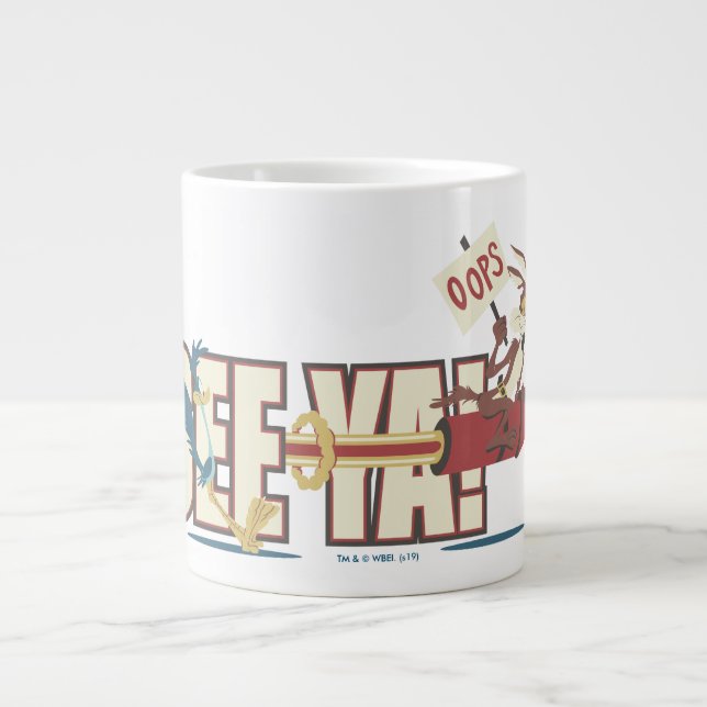 WILE E. COYOTE™ Rocketing Past ROAD SPRINGER™ Jumbo Mugg (Framsidan)