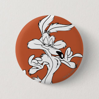 WILE E. COYOTE™ ser nöjd ut Knapp