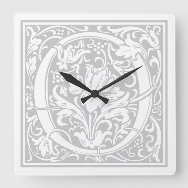 William Morris Alphabet "O" Square Wall Clock Fyrkantig Klocka (Framsida)