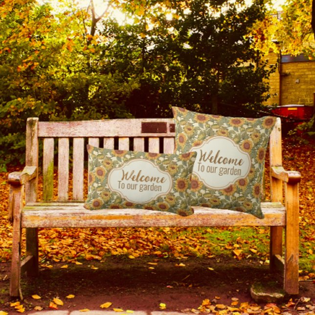 William Morris Personlig Autumn Solros Patio Kudde (The garden is still open for visitors!)