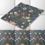 William Morris Vintage Strawberry Thief Mönster Kakelplatta<br><div class="desc">Detta är ett digitalt utökat tryck som härstammar från ett antikt 1883-block som tryckts The Strawberry Thief mönster designat av William Morris. William Morris var en poet, romantiker, textildesigner och en viktig figur i British Arts and Crafts Movement. Hans design hade en medeltida inspirerad estetik och respekt för hantverksföretag och...</div>