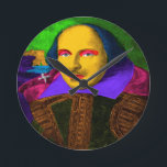 William Shakespeare Pop Art Rund Klocka<br><div class="desc">William Shakespeare (1564-1616) var en engelsk poet, lekman och skådespelare, som allmänt ansågs vara den underbarare författaren på engelska</div>