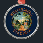 Williamsburg Virginia Retro Distress Circle Julgransprydnad Metall<br><div class="desc">Williamsburs retro-vektorresedesign. Williamsburg,  en stad i delstaten Virginia i USA,  var huvudstad i Virginia Colony från 1699 till 1780 och spelade en viktig roll i den amerikanska Revolutionen.</div>