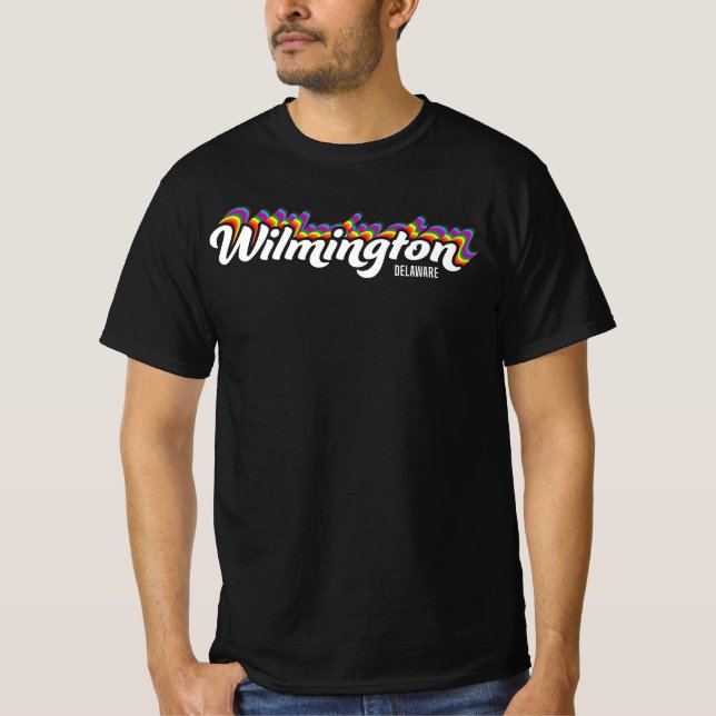 Wilmington Delaware Rainbow Pride T-Shirt (Framsida)