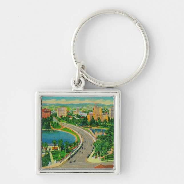 Wilshire Boulevard, Gen. Douglas MacArthur Fyrkantig Silverfärgad Nyckelring (Framsidan)