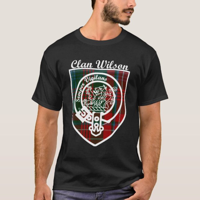 Wilson Surname Efternamn Scottish Klan Tan Badge C T Shirt (Framsida)