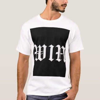 WIN Gotisk Kalligrafi T-Shirt | Mörk Estetik Mo