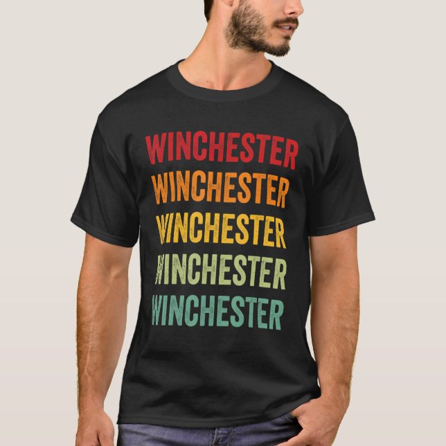 Winchester County Virginia Rainbow Text Design T Shirt (Framsida)