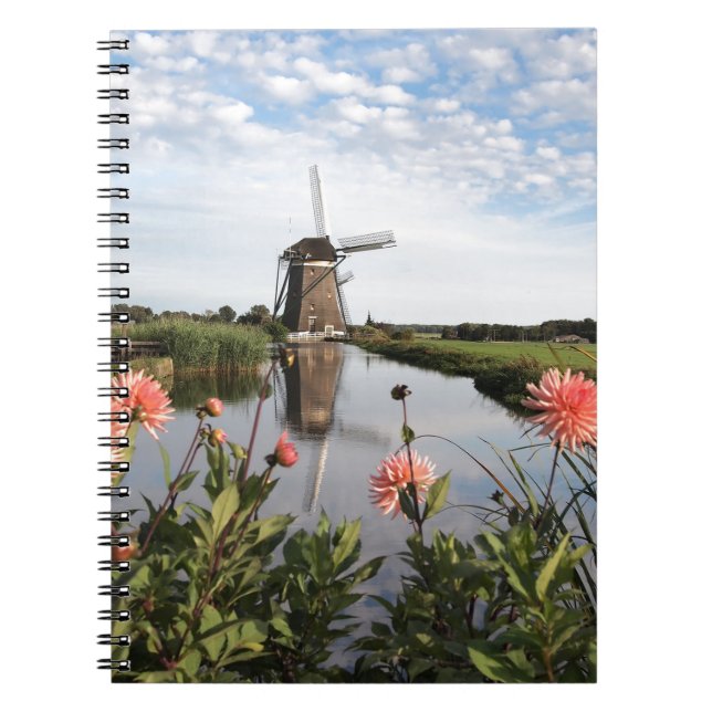 Windmill and flowers in Holland notebook Anteckningsbok Med Spiral (Framsidan)