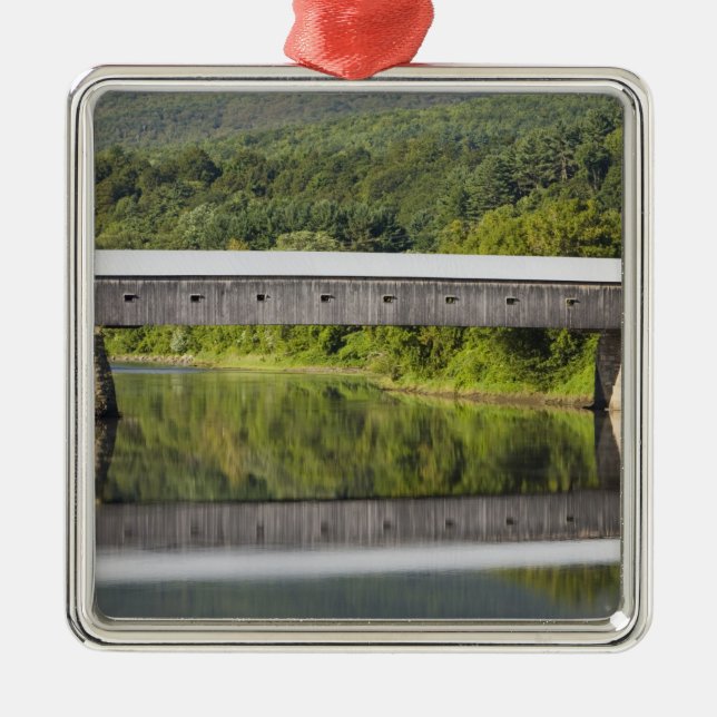 Windsor-Cornish Covered Bridge sträcker sig över Julgransprydnad Metall (Framsidan)