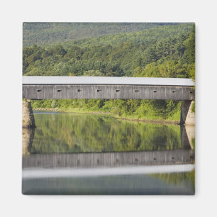 Windsor-Cornish Covered Bridge sträcker sig över Magnet