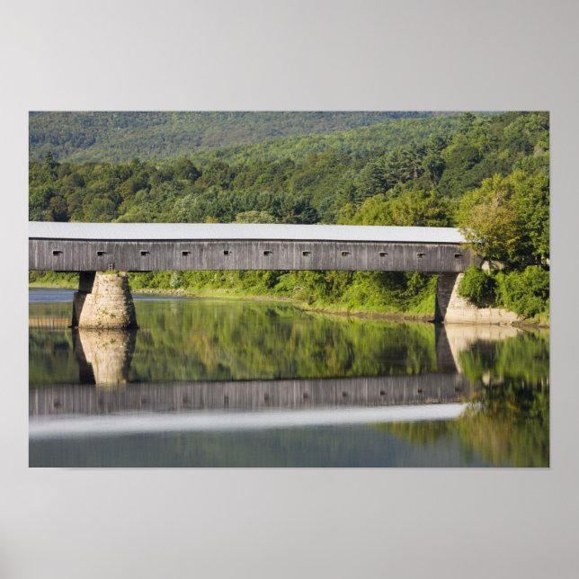 Windsor-Cornish Covered Bridge sträcker sig över Poster (Framsidan)
