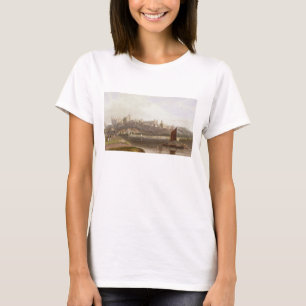 Windsor slott från flodängen på Thamesen T-shirt