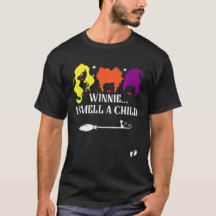 Winnie I Smell A Child Halloween Gravid Announc T Shirt