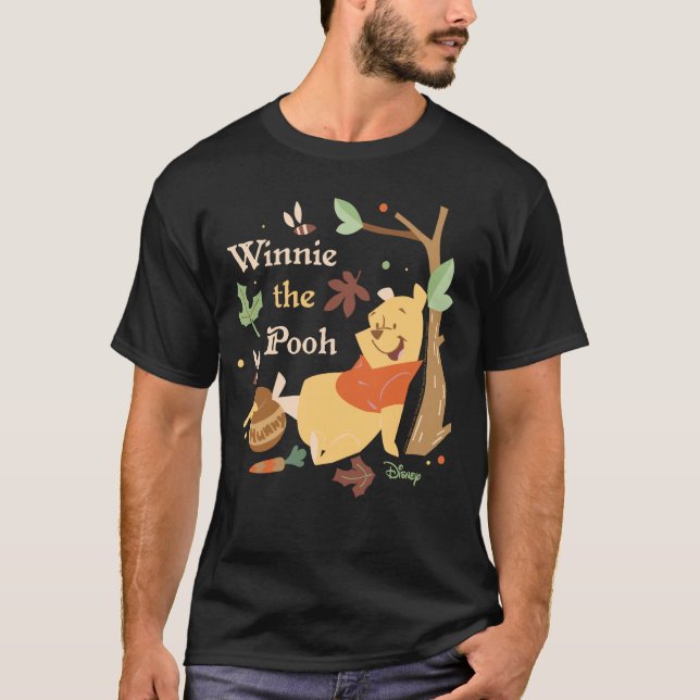 Winnie the Pooh - Pooh Bear under Träd och honung T Shirt (Framsida)