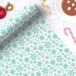 Winter Blue jul Snöflingor Mönster Presentpapper<br><div class="desc">Lägg till lite frostiskt elegans i dina helgdag med den här vackra vinterblåa snöflingan papper. Med ett känsligt mönster av snöflingor i coolans blå toner är denna omslagta papper perfekt för julhelgen. Perfekt för Julklapp, party på vintern, eller lägg bara till en charm för vintriser i presentförpackningen. Den här figursättningen...</div>