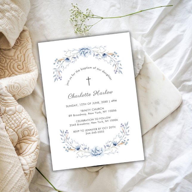 Winter Blue Wildbloms Wandeans Kor Baptism Inbjudningar (Winter Blue Wildflower Wreath Cross Baptism Invitation)