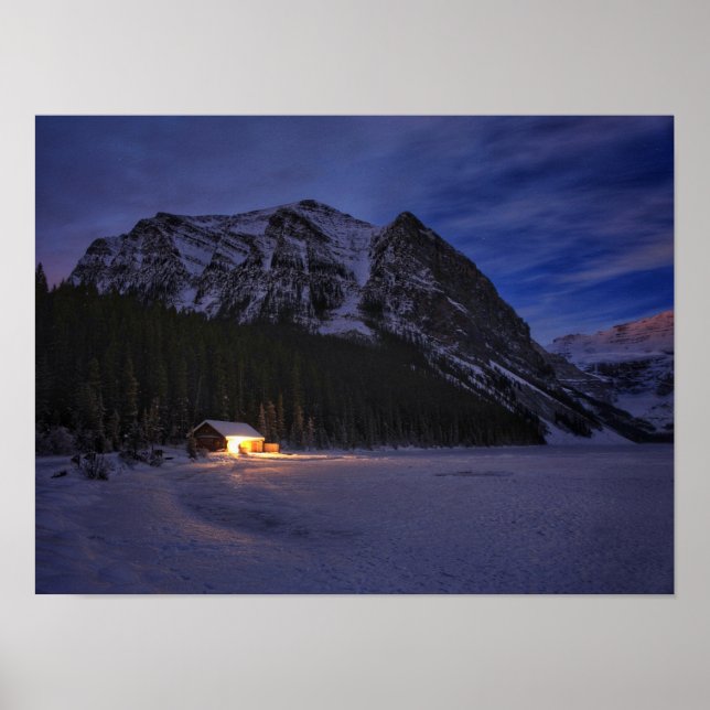 Winter Cabin i Skogen Poster (Framsidan)