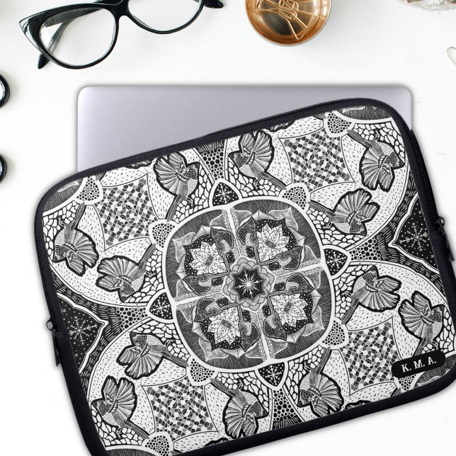 Winter Cardinals Mandala Laptop Fodral (Skapare uppladdad)