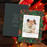 Winter Foliage Greenery God jul Photo Julkort<br><div class="desc">Få dina helgdag att skina med vårt fotojulkort. Vinterfoliens bakgrund, adorberad med hullbär, anger perfektens festton. En vit övertäckning med en chic faux guld gräns elegant ramar din omhuldade bild. Anpassa med önskemål och namn i din familj i ett snyggt handskript. Vänd det över för en mörk grönt bakgrund med...</div>