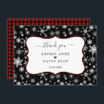 Winter Helgdagars Snöflingor Red Buffalo Bröllop Tack Kort<br><div class="desc">Modern kortdesign med rustik röd buffel ram,  vit snöflingor mönster mot svart bakgrund. På baksidan tackade ni er signal i ram,  på den röda svarta buffeln la mönster. Använda Anpassa verktyg om du vill lägga till din information. Mer information finns i Red Buffalo Helgdagars Collection.</div>