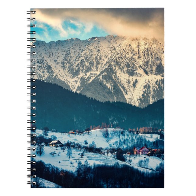 Winter landscape in Carpathian Mountain. Bran, Rom Anteckningsbok (Framsidan)