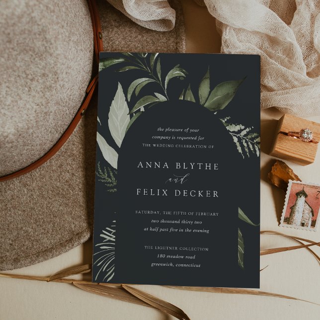 Winter Meadow Grönt Botanical Arch Bröllop Inbjudningar (Dark moody botanical wedding invitations)