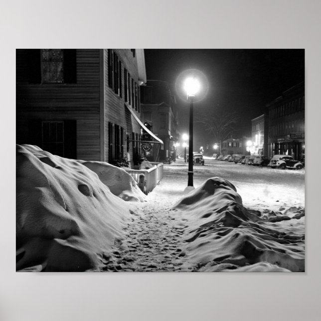 Winter Night Scene, Woodstock, Vermont Poster (Framsidan)